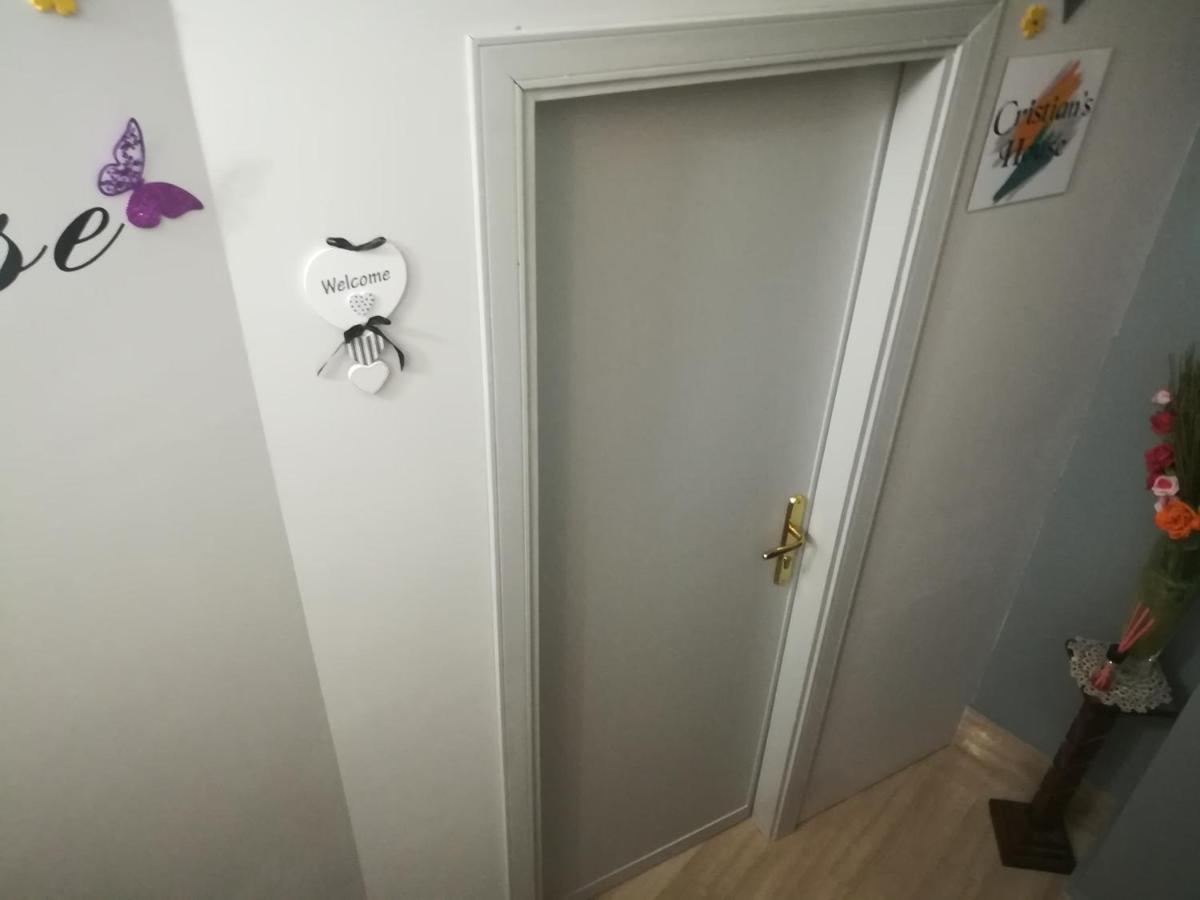 라스카리 Cristian 'S House 빌라 외부 사진